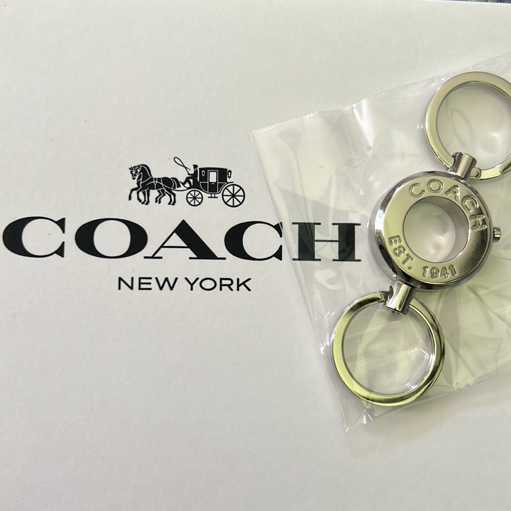 💯TodayOnly💯Rare Coach valet key release key chain 💯 Authentic